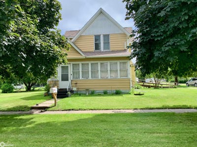 /international/us/201-n-cedar-street-jefferson-ia-110101144688/