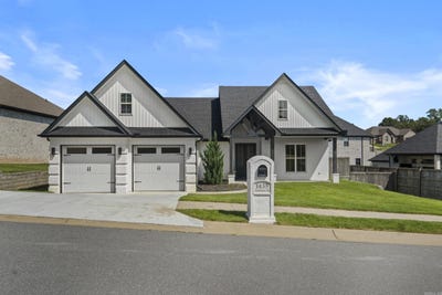 /international/us/1435-creekview-drive-sherwood-ar-110102229617/