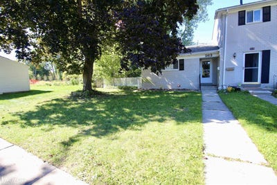 /international/us/263-carlson-street-mount-clemens-mi-110119729780/