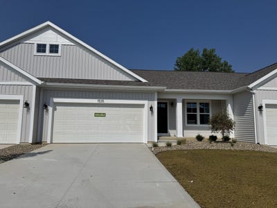 /international/us/1535-n-village-circle-kalamazoo-mi-110099388645/