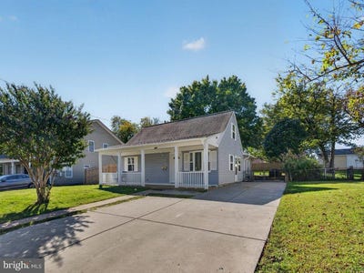/international/us/105-sheldon-street-manassas-park-va-110120061429/