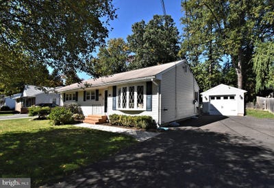 /international/us/204-w-ferry-road-yardley-pa-110120463819/