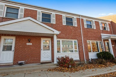 /international/us/2122-rugen-road-glenview-il-110106735725/