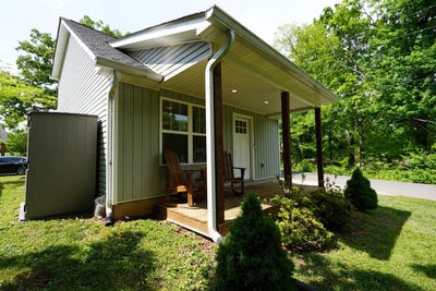 /international/us/411-barpen-street-nw-cleveland-tn-110107935628/