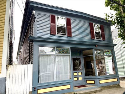 /international/us/30-bradford-street-bristol-ri-110108410843/