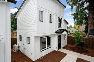 /international/us/4103-se-olsen-st-milwaukie-or-110100564965/