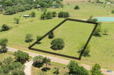 /international/us/county-road-128-hallettsville-tx-110101951807/