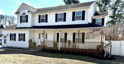 /international/us/87-n-howell-avenue-centereach-ny-110106813223/