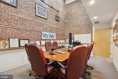 /international/us/422-mill-street-bristol-pa-110104440237/