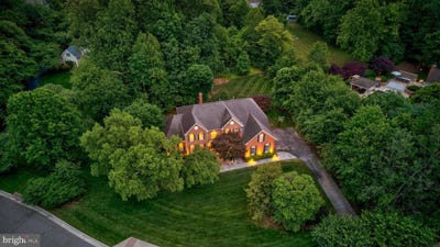 /international/us/1011-preserve-ct-great-falls-va-110100269304/