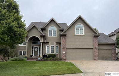 /international/us/19880-davenport-street-elkhorn-ne-110110294554/