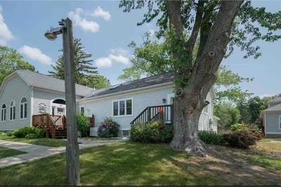 /international/us/7372-north-shore-drive-south-haven-mi-110098531539/