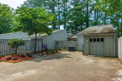 /international/us/109-mallards-cove-vass-nc-110106673418/