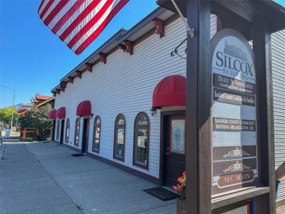 /international/us/303-w-main-street-thompson-falls-mt-110102318422/