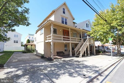 /international/us/208-e-maple-avenue-wildwood-nj-110108474585/