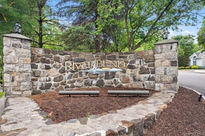 /international/us/225-waterside-close-peekskill-ny-110109024640/