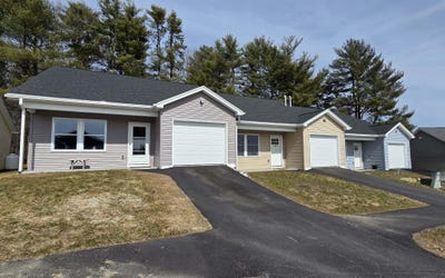 /international/us/25-village-circle-augusta-me-110107401440/