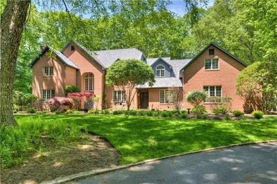 /international/us/137-signal-ridge-way-east-greenwich-ri-110108389317/