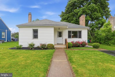 /international/us/5208-locust-lane-harrisburg-pa-110108338673/