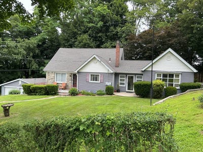 /international/us/30-lakeview-terrace-mahopac-ny-110100772376/?lang=en