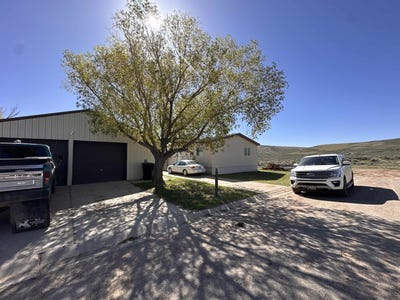 /international/us/74-e-hillcrest-diamondville-wy-110108440899/