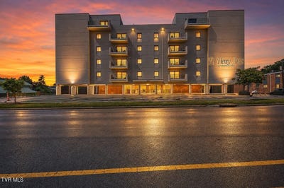 /international/us/1585-fort-henry-drive-kingsport-tn-110108169569/