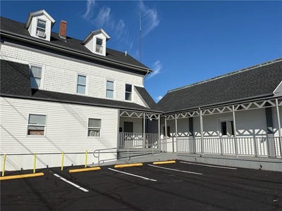 /international/us/191-nashua-street-providence-ri-110104975583/