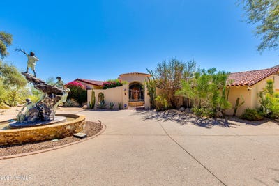 /international/us/6021-e-sage-drive-paradise-valley-az-110110174915/