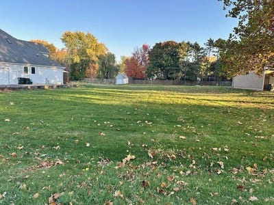 /international/us/876-holiday-drive-lake-holiday-il-110103331978/