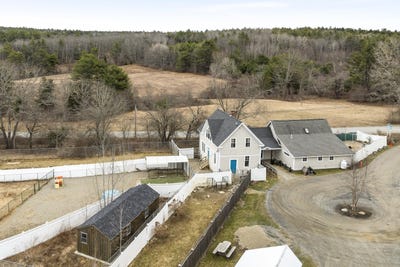 /international/us/144-middle-road-edgecomb-me-110105950327/