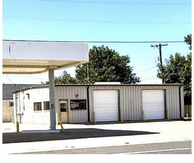 /international/us/305-n-9th-street-slaton-tx-110108986078/