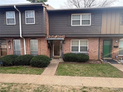 /international/us/8844-santa-bella-drive-hazelwood-mo-110107585473/