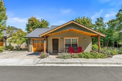 /international/us/458-beach-street-ashland-or-110101359925/?lang=en