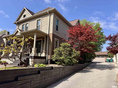 /international/us/648-s-randolph-street-macomb-il-110106848571/