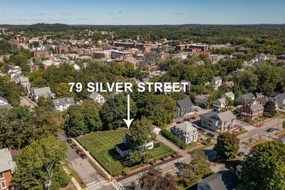 /international/us/79-silver-street-dover-nh-110106621395/