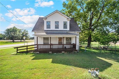 /international/us/2201-n-10th-street-independence-ks-110101675337/