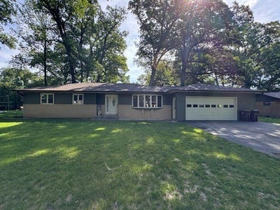 /international/us/334-tree-lane-prophetstown-il-110108541702/