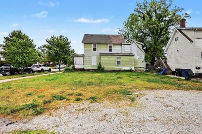 /international/us/tennessee-corner-lot-street-michigan-city-in-110108493284/