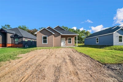 /international/us/209-w-elm-street-whitewright-tx-110109121077/