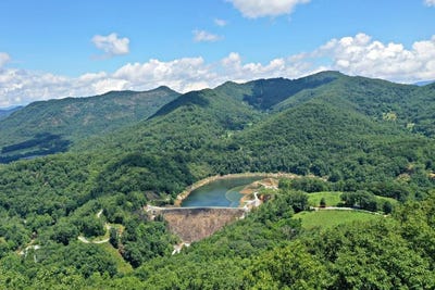 /international/us/718-oat-field-road-lot-2-tuckasegee-nc-110029716850/