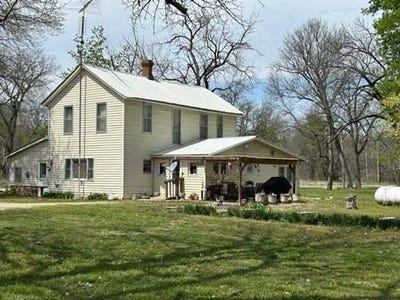 /international/us/21875-decatur-road-coyville-ks-110097586338/