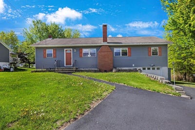 /international/us/67-picnic-woods-road-lloyd-ny-110099386714/