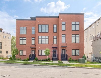 /international/us/1989-w-47th-street-cleveland-oh-110100800222/