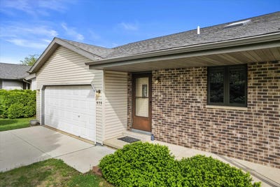 /international/us/639-wood-violet-lane-sun-prairie-wi-110108149020/