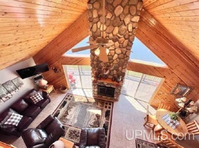 /international/us/21330-long-lake-rd-ishpeming-mi-110101859377/
