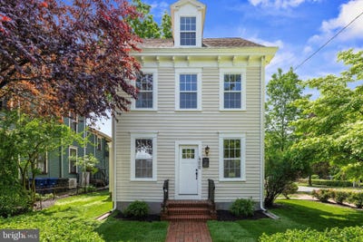 /international/us/400-main-street-riverton-nj-110099555433/