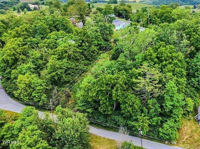 /international/us/hotel-avenue-tazewell-va-110108846810/