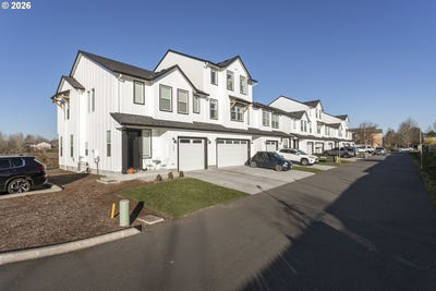 /international/us/1605-nw-5th-battleground-wa-110105637296/