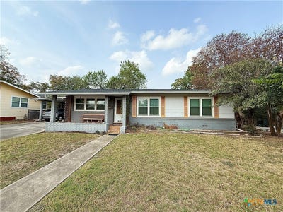 /international/us/880-w-merriweather-street-new-braunfels-tx-110103983726/
