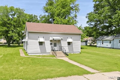 /international/us/205-e-2nd-north-street-mount-olive-il-110104996939/